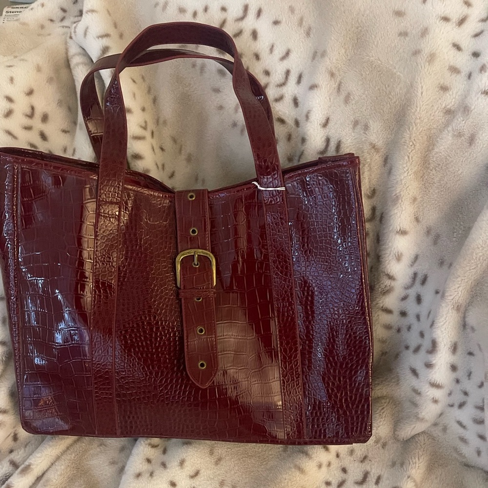 Red Large Tote. NNB